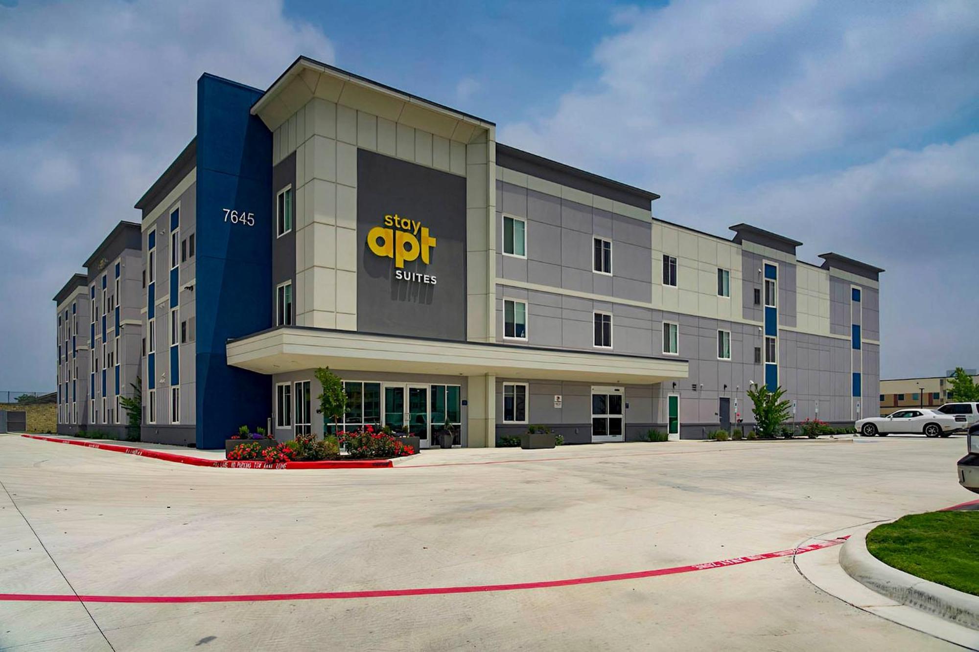 Stayapt San Antonio-randolph Live Oak